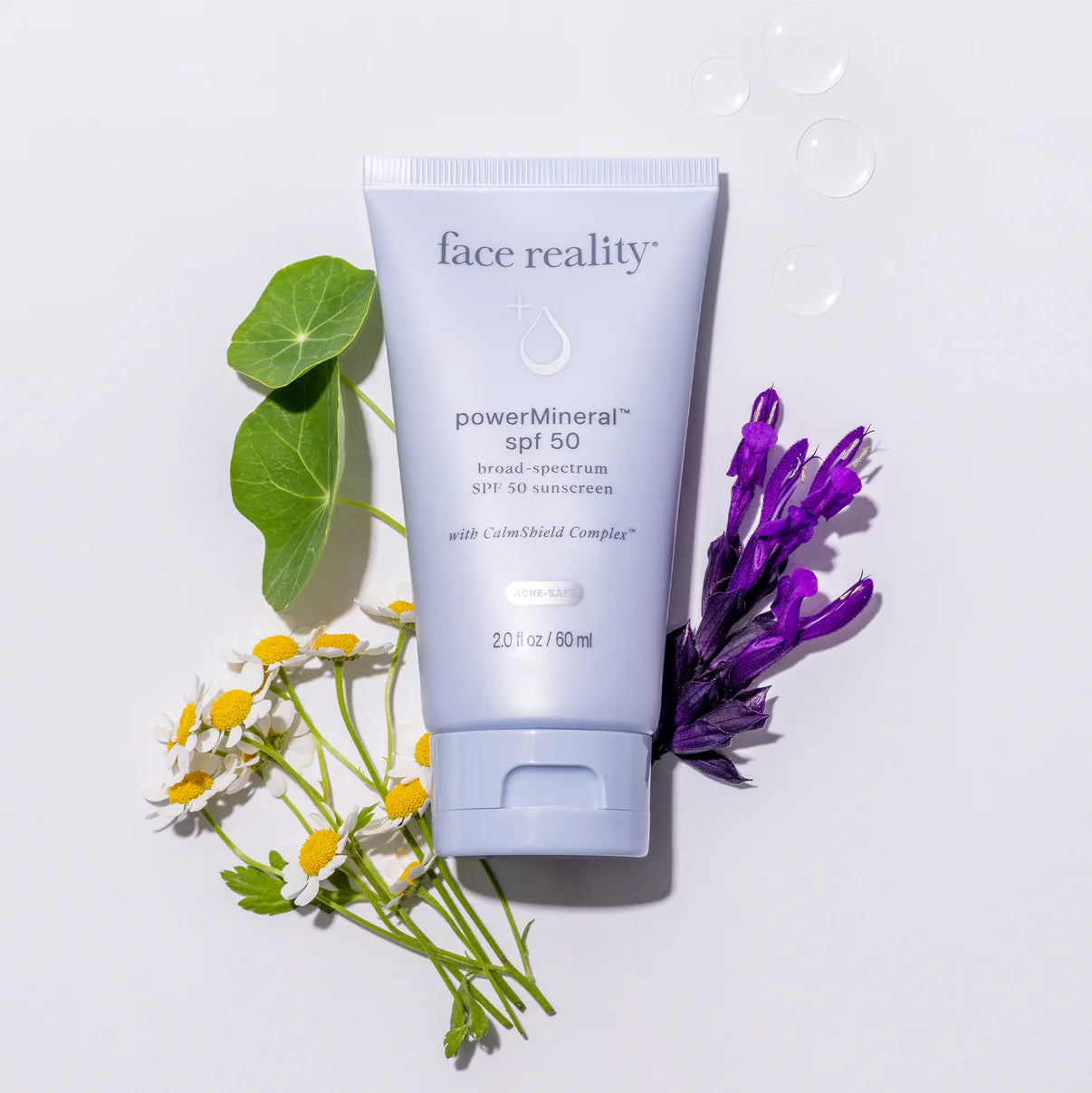 Acne-safe mineral sunscreen that supports the skin barrier and hydrates skin.