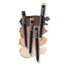 Extension-safe bronze eyeshadow stick enriched with Vitamin C and E