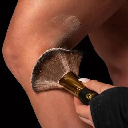 Glow By Erin shimmer finishing powder for spray tan aftercare