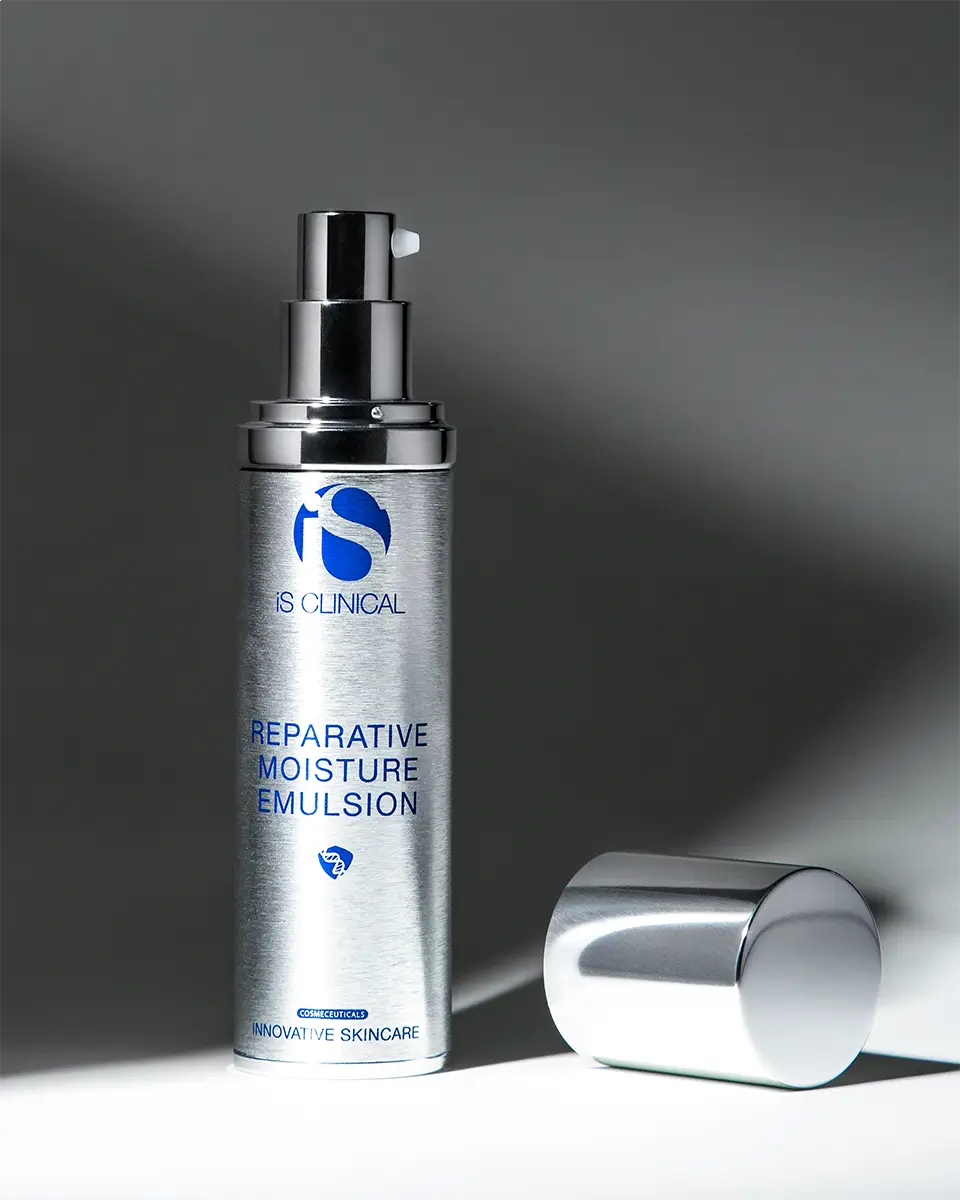 iS Clinical Reparative Moisture Emulsion